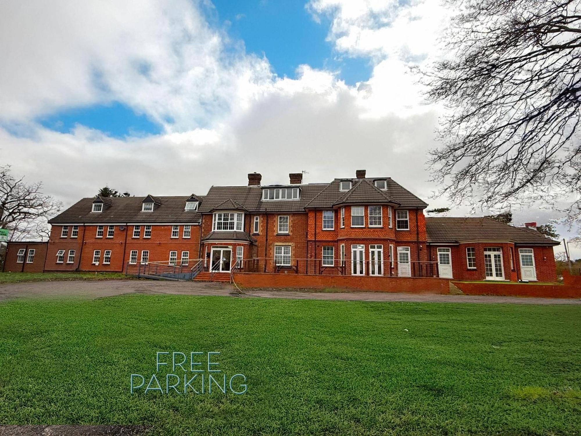 Trivelles Gatwick & Airport Parking Hotel Crawley (West Sussex)
